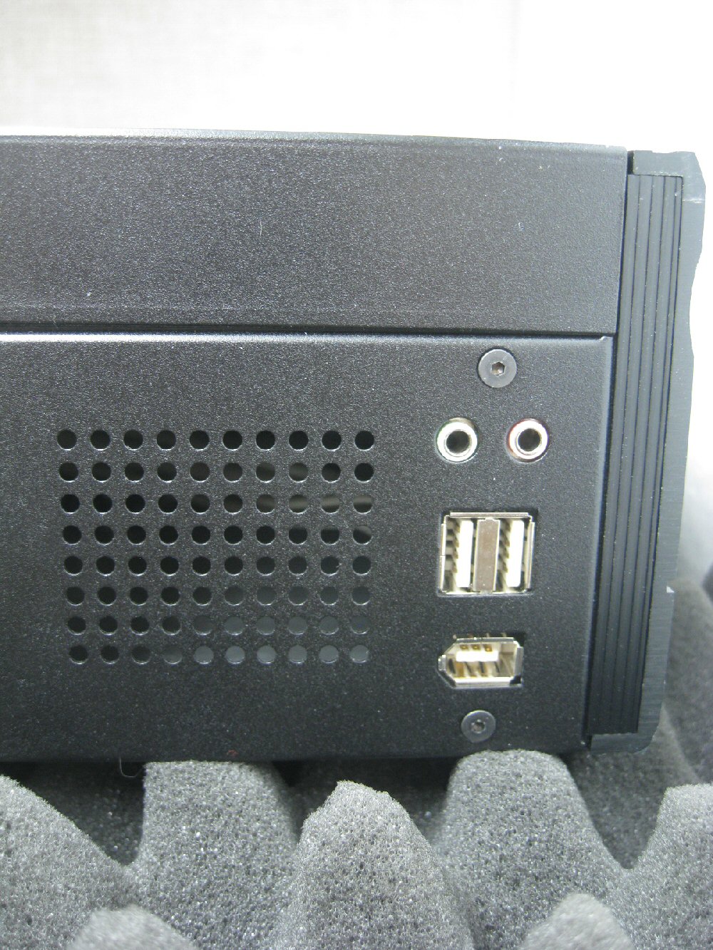 New Mini ITX Case w 220 Watt Power Cables DVD±RW